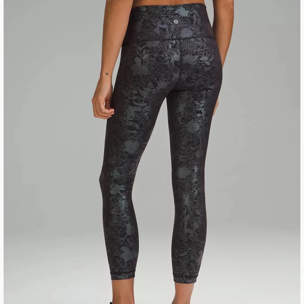 Lululemon Wunder Under High-Rise Tight‎ Logo Flourish Black Iridescent Foil sz 8